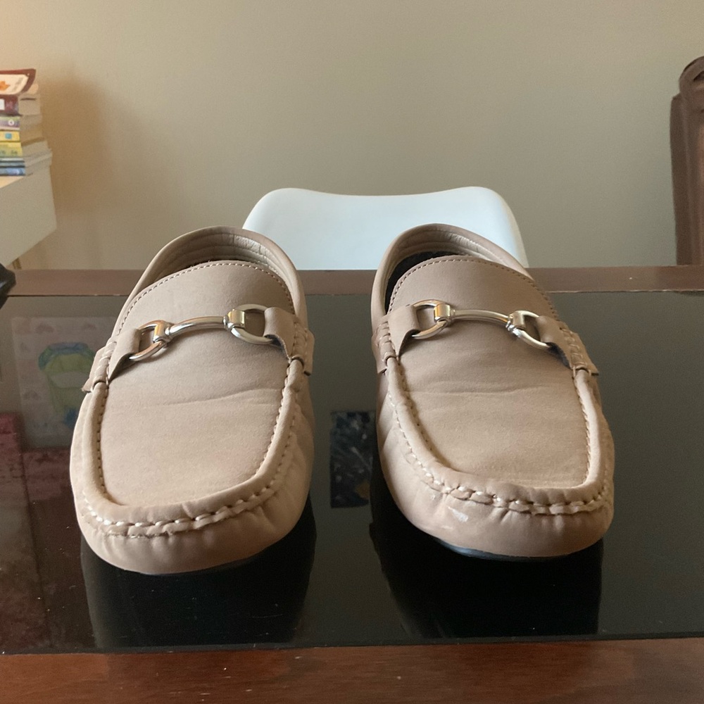 Steve Madden Men’s Tan Loafers with Gold Buckle Shoes Size 9.5